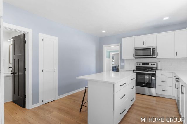 4958 136th Avenue, Manlius Twp, MI 49419