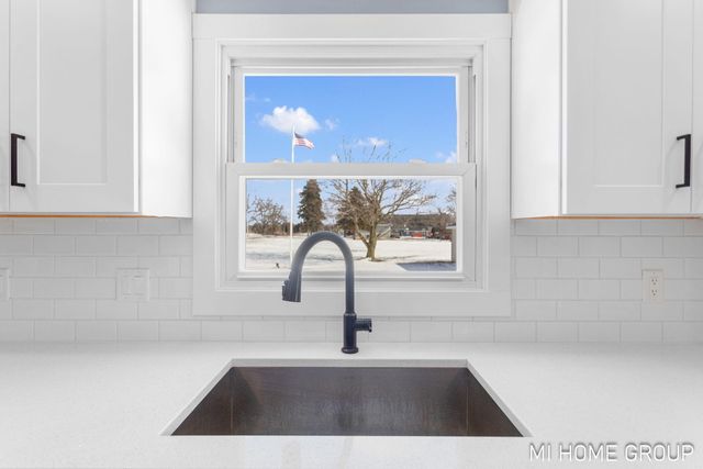 4958 136th Avenue, Manlius Twp, MI 49419