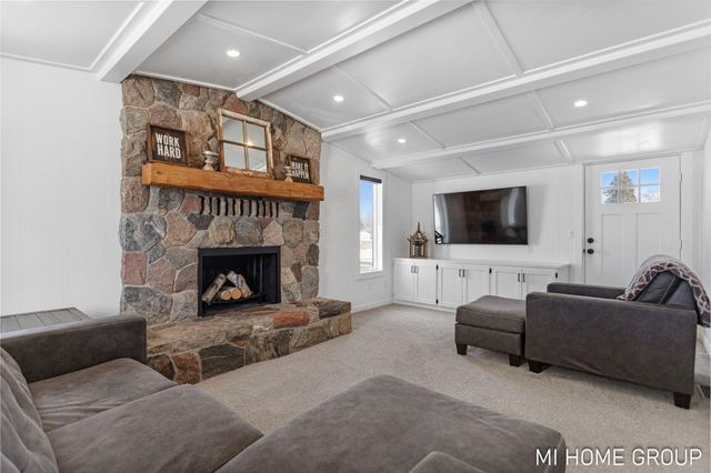 4958 136th Avenue, Manlius Twp, MI 49419