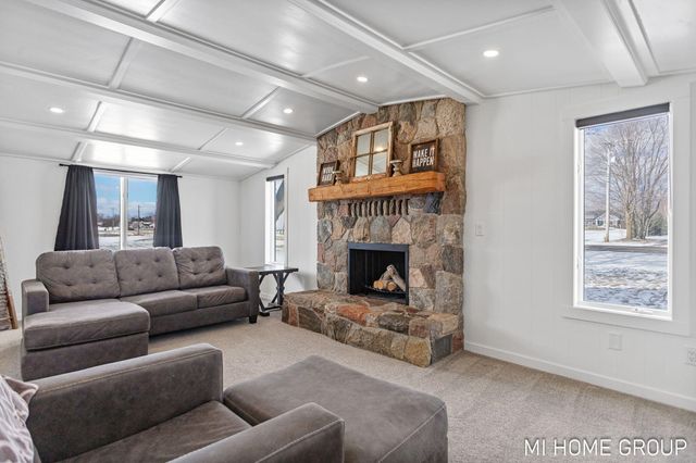 4958 136th Avenue, Manlius Twp, MI 49419