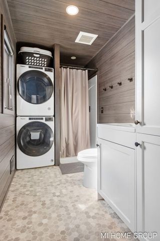 4958 136th Avenue, Manlius Twp, MI 49419