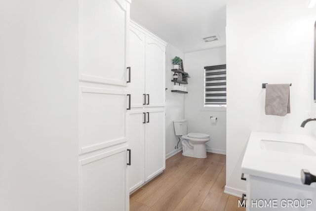 4958 136th Avenue, Manlius Twp, MI 49419