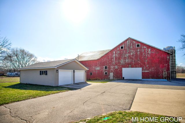 4958 136th Avenue, Manlius Twp, MI 49419