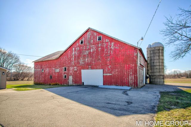 4958 136th Avenue, Manlius Twp, MI 49419