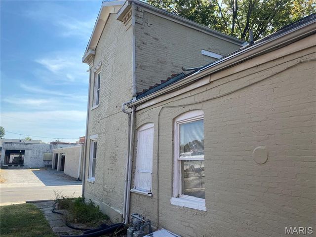 409 E A Street, Belleville, IL 62220