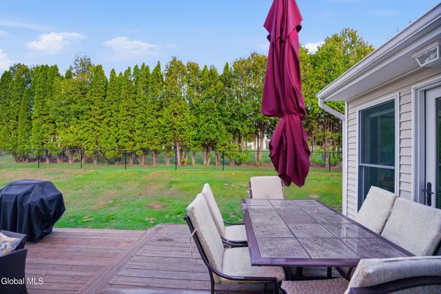 208 Springdale Way, Rotterdam, NY 12306
