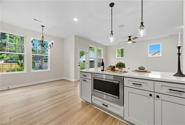 14307 Old Courthouse WAY B, Newport News, VA 23602