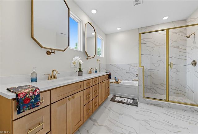 14307 Old Courthouse WAY B, Newport News, VA 23602