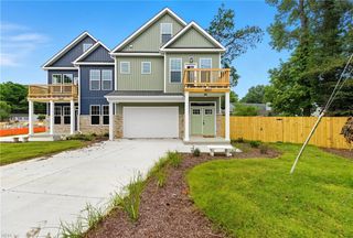 14307 Old Courthouse WAY B, Newport News, VA 23602