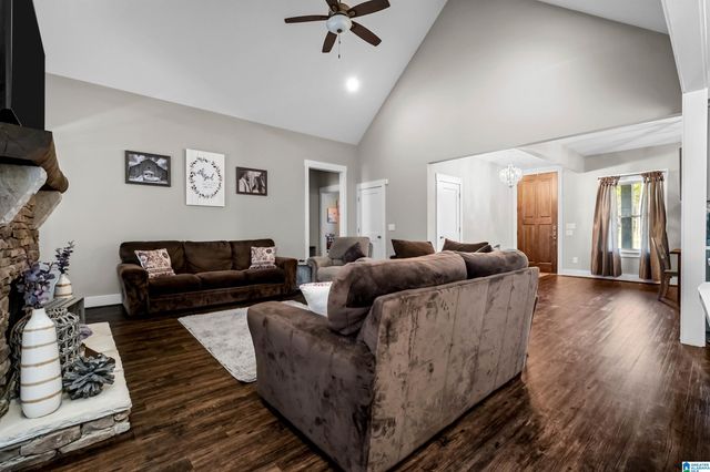 821 HIGHWAY 304, Calera, AL 35040