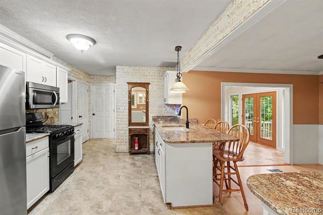 5521 Continental Road, Grand Blanc, MI 48439