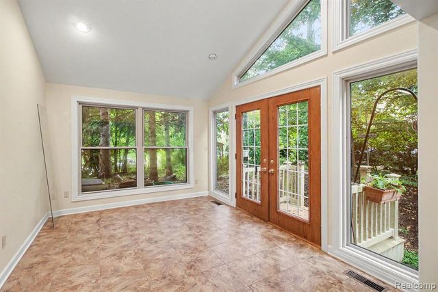 5521 Continental Road, Grand Blanc, MI 48439