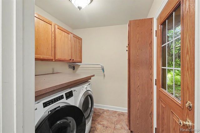 5521 Continental Road, Grand Blanc, MI 48439
