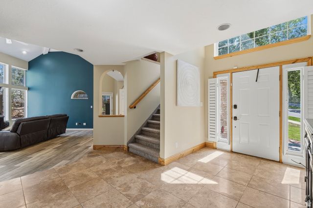 1927 E BEAR CREEK DR, Draper, UT 84020