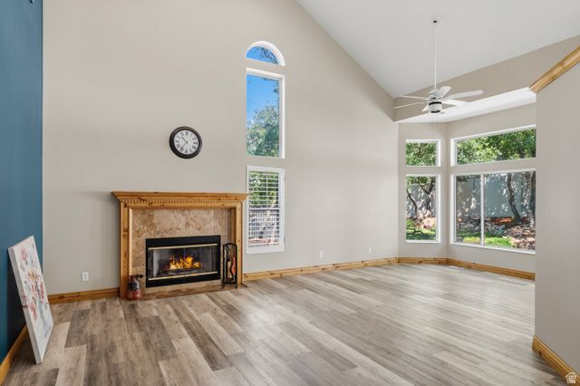 1927 E BEAR CREEK DR, Draper, UT 84020