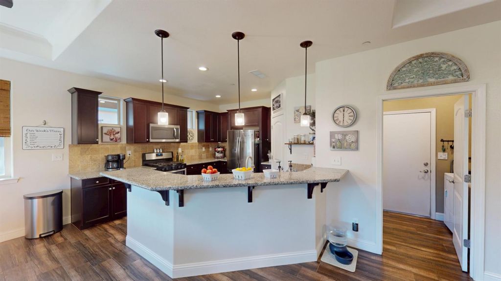 Image 17 of property listing at 16149 W Ashli Avenue, Kerman, CA 93630