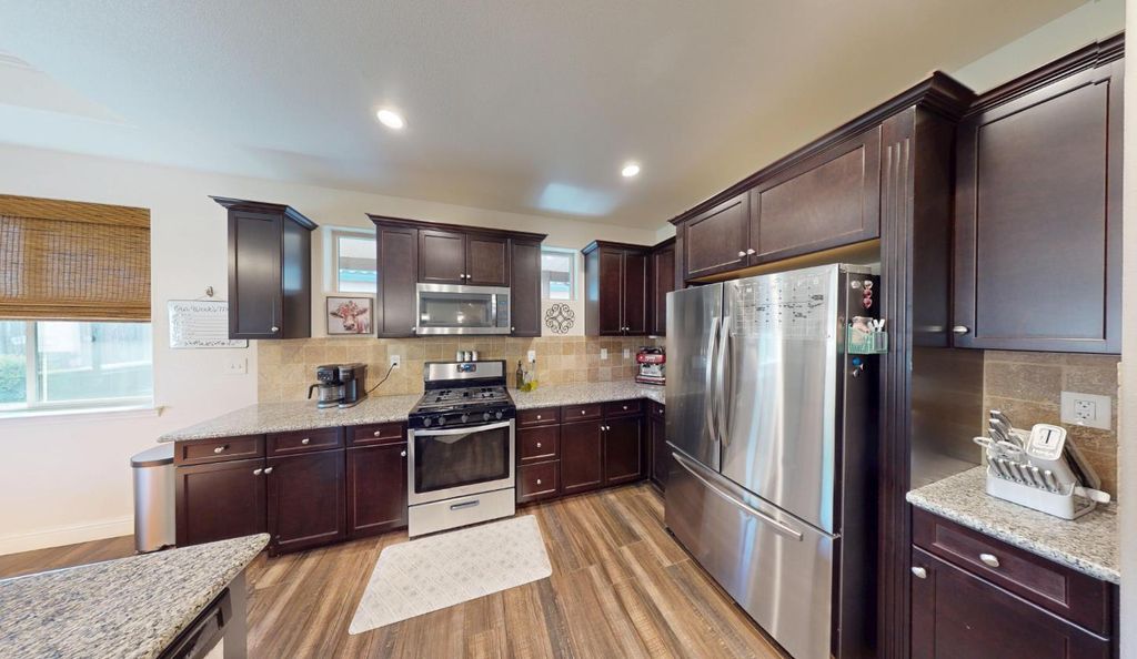 Image 19 of property listing at 16149 W Ashli Avenue, Kerman, CA 93630