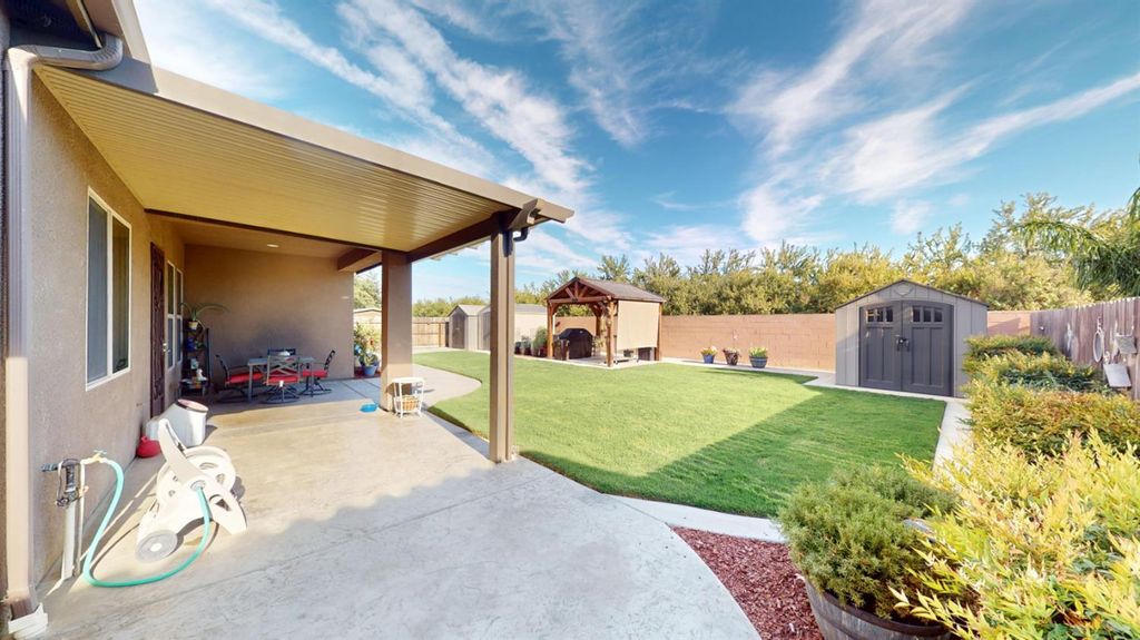 Image 31 of property listing at 16149 W Ashli Avenue, Kerman, CA 93630