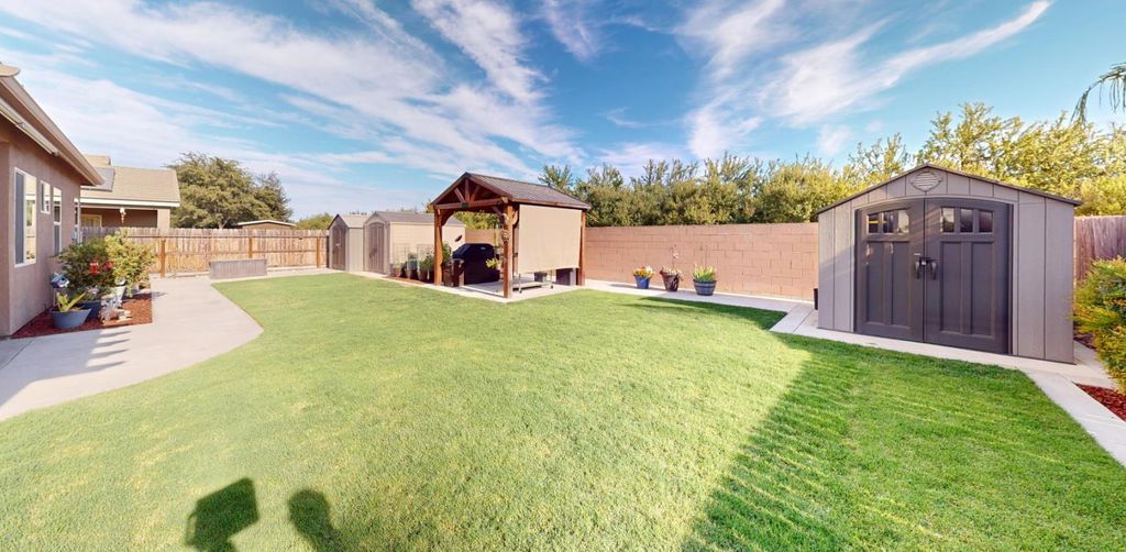 Image 32 of property listing at 16149 W Ashli Avenue, Kerman, CA 93630