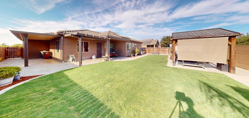 Image 33 of property listing at 16149 W Ashli Avenue, Kerman, CA 93630