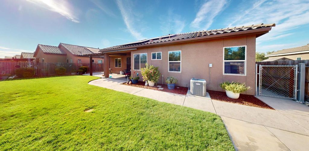 Image 36 of property listing at 16149 W Ashli Avenue, Kerman, CA 93630