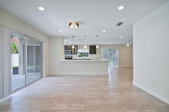 7701 NW 61st Terrace, Parkland, FL 33067