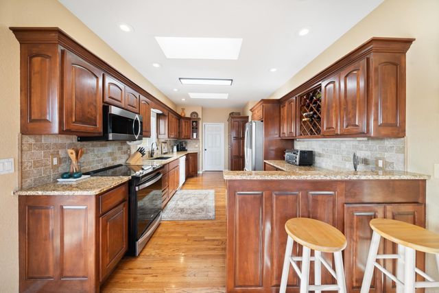 11 Oliete Ln, Hot Springs Village, AR 71909