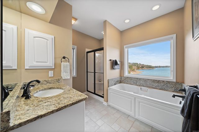 11 Oliete Ln, Hot Springs Village, AR 71909