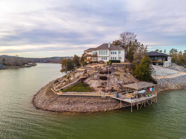 11 Oliete Ln, Hot Springs Village, AR 71909