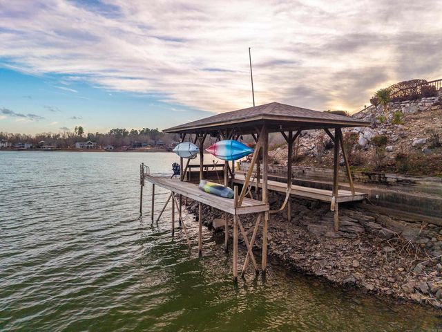 11 Oliete Ln, Hot Springs Village, AR 71909