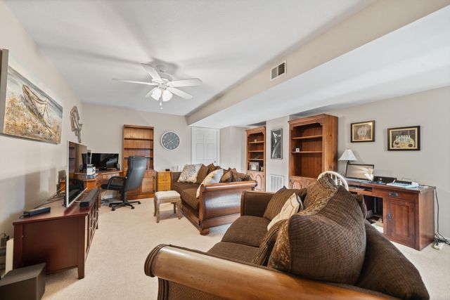 11 Oliete Ln, Hot Springs Village, AR 71909