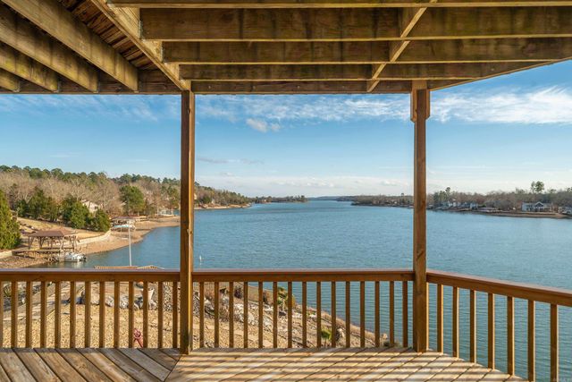 11 Oliete Ln, Hot Springs Village, AR 71909