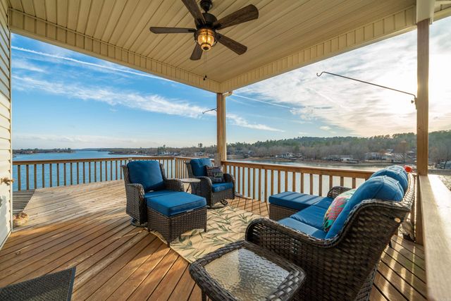 11 Oliete Ln, Hot Springs Village, AR 71909