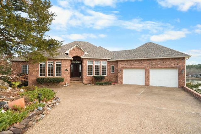 11 Oliete Ln, Hot Springs Village, AR 71909