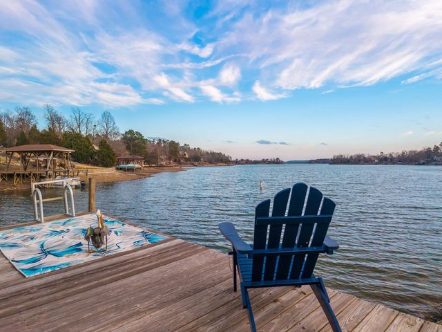 11 Oliete Ln, Hot Springs Village, AR 71909