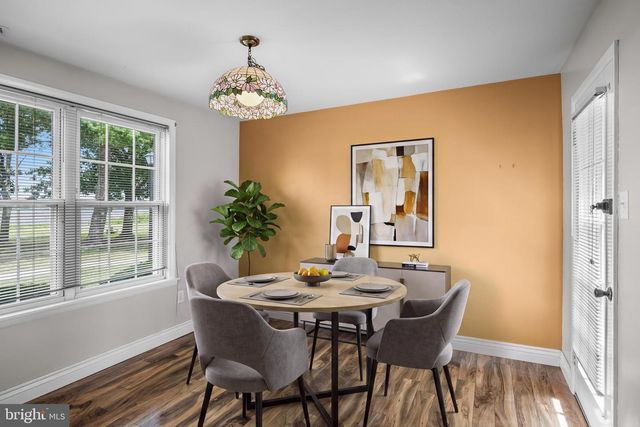2068 HARBOUR DR, Palmyra, NJ 08065