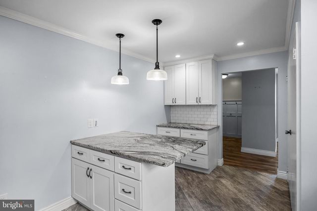 2068 HARBOUR DR, Palmyra, NJ 08065