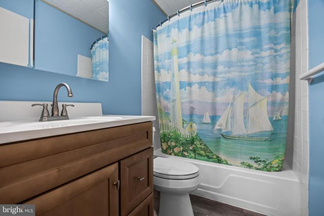 2068 HARBOUR DR, Palmyra, NJ 08065