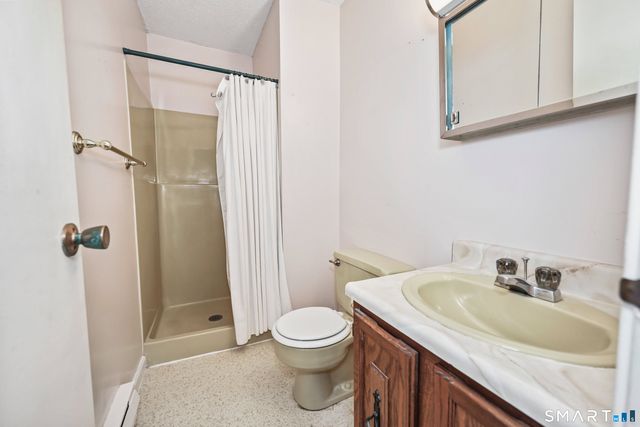 123 Queens Road 123, Torrington, CT 06790