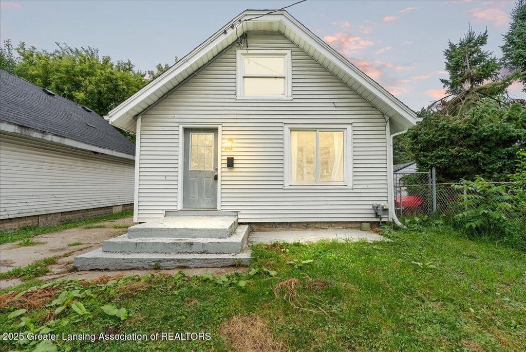 1415 New York Avenue, Lansing, MI 48906