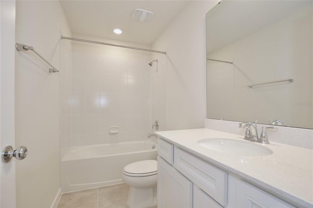 5586 PINELAND RUN, Orlando, FL 32829