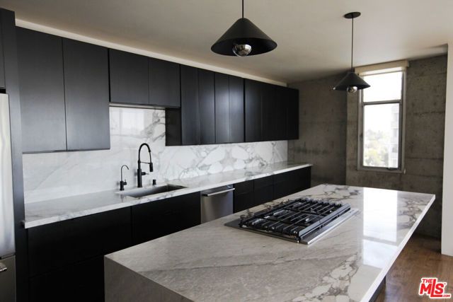 4455 Los Feliz Boulevard 1101, Los Angeles, CA 90027