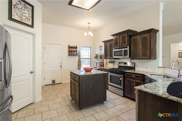 303 County Road 127, Gatesville, TX 76528