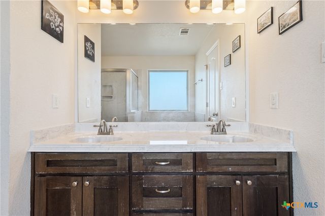 303 County Road 127, Gatesville, TX 76528