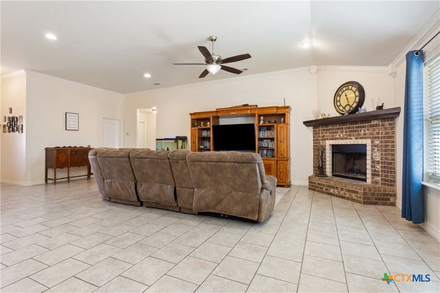 303 County Road 127, Gatesville, TX 76528