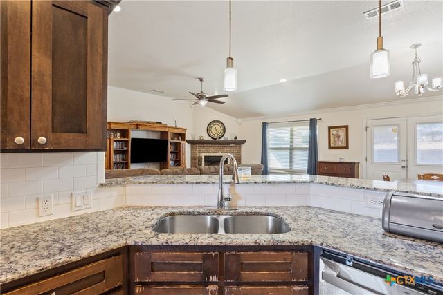 303 County Road 127, Gatesville, TX 76528