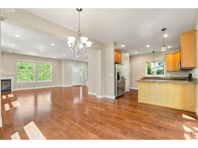 8016 N MISSISSIPPI Ave, Portland, OR 97217