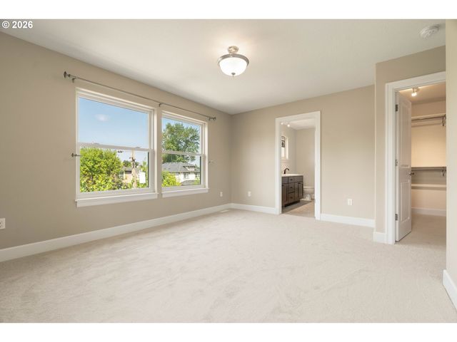 8016 N MISSISSIPPI Ave, Portland, OR 97217