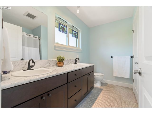 8016 N MISSISSIPPI Ave, Portland, OR 97217