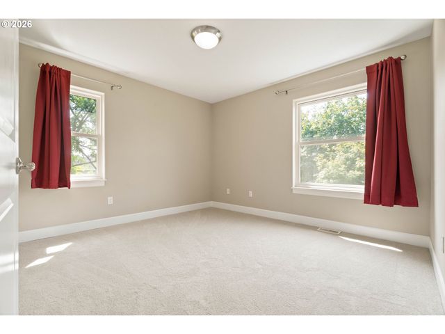 8016 N MISSISSIPPI Ave, Portland, OR 97217